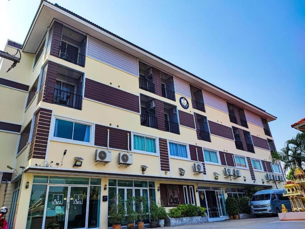 The Avail Hotel Phra Nakhon Si Ayutthaya Buitenkant foto