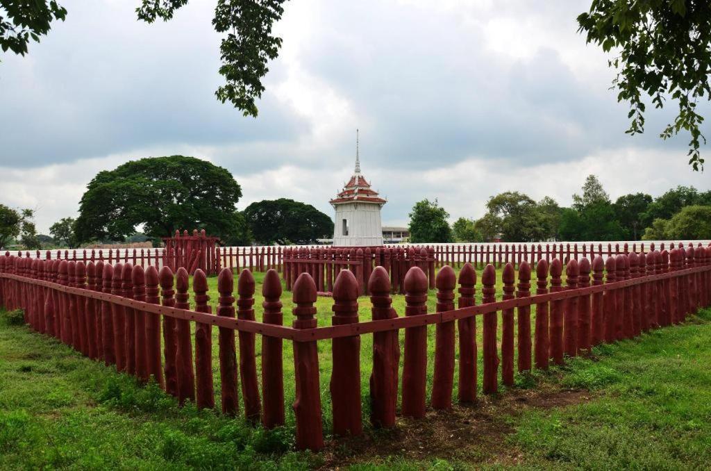 The Avail Hotel Phra Nakhon Si Ayutthaya Buitenkant foto