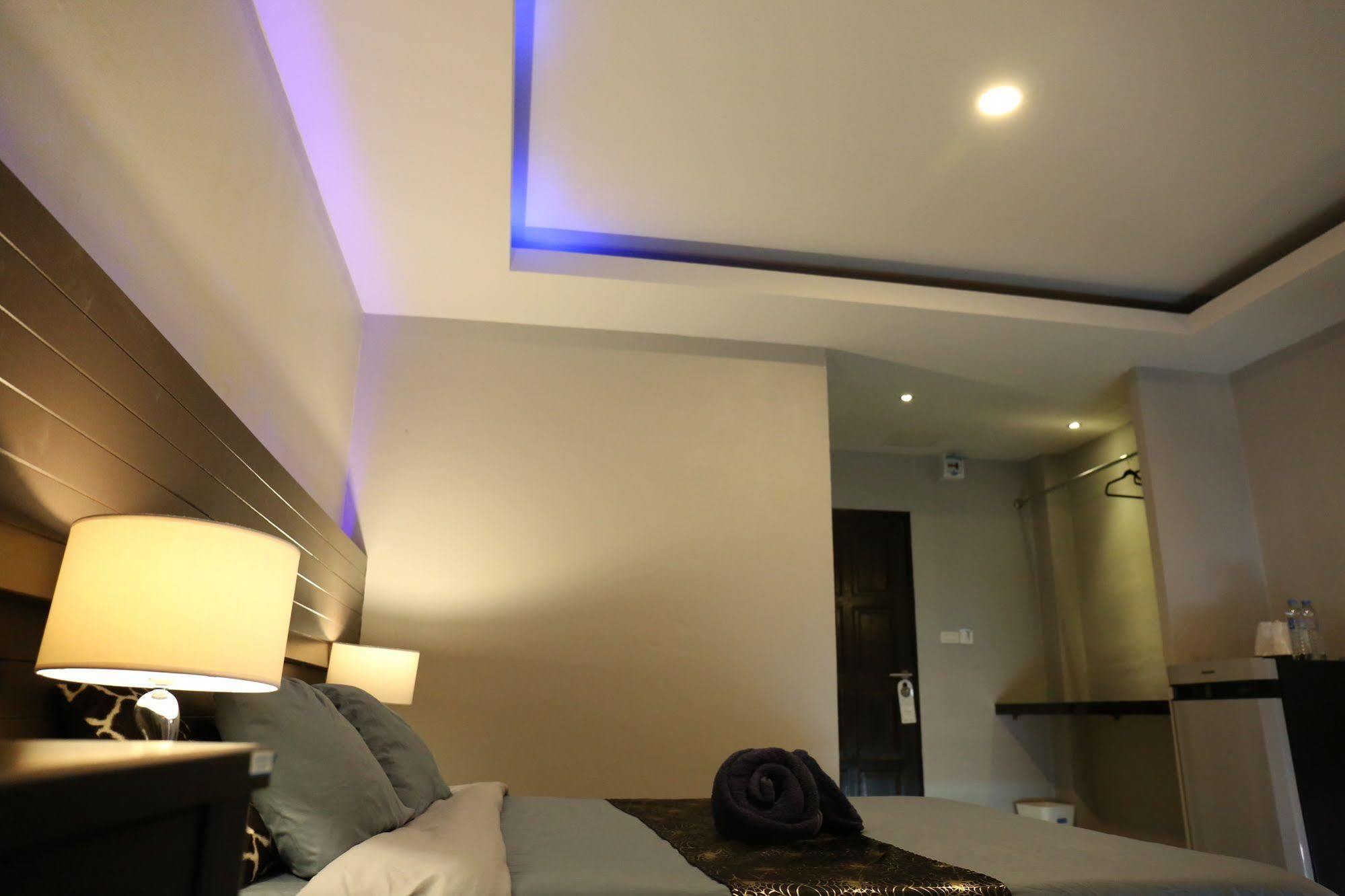 The Avail Hotel Phra Nakhon Si Ayutthaya Buitenkant foto